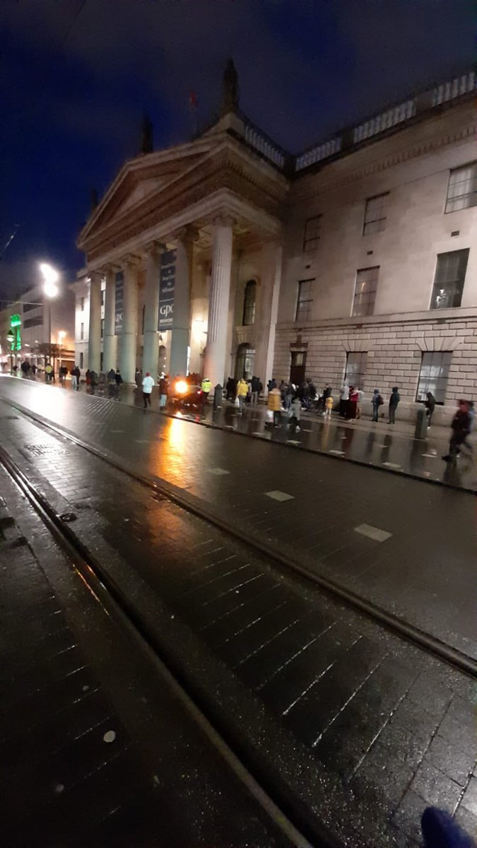 Msoe_Dublin's tweet photo. A very cold &amp; bitter night. It is so heartbreaking. We went to offer a rough sleeper a sleeping bag  warm food &amp; asked him to put a mask on &amp; he said he’d rather catch the virus at this stage than to continue living the way he was. We had 500 meals &amp; lots of crisps &amp; baked goods. https://t.co/HPOlKYBnoW
