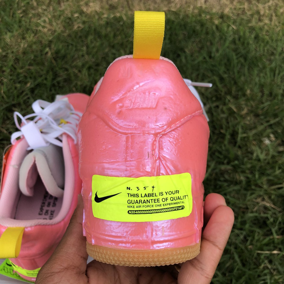 arthurval8's tweet photo. Estou vendendo esse chicletinho
Air force 1 Experimental Racer Pink 
Tamanho - 41
Condição - DSWT ( novo )
Possui caixa e adesivo extra 
650$! https://t.co/bD7uvRqlPD