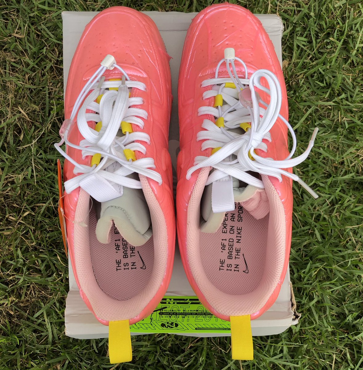 arthurval8's tweet photo. Estou vendendo esse chicletinho
Air force 1 Experimental Racer Pink 
Tamanho - 41
Condição - DSWT ( novo )
Possui caixa e adesivo extra 
650$! https://t.co/bD7uvRqlPD