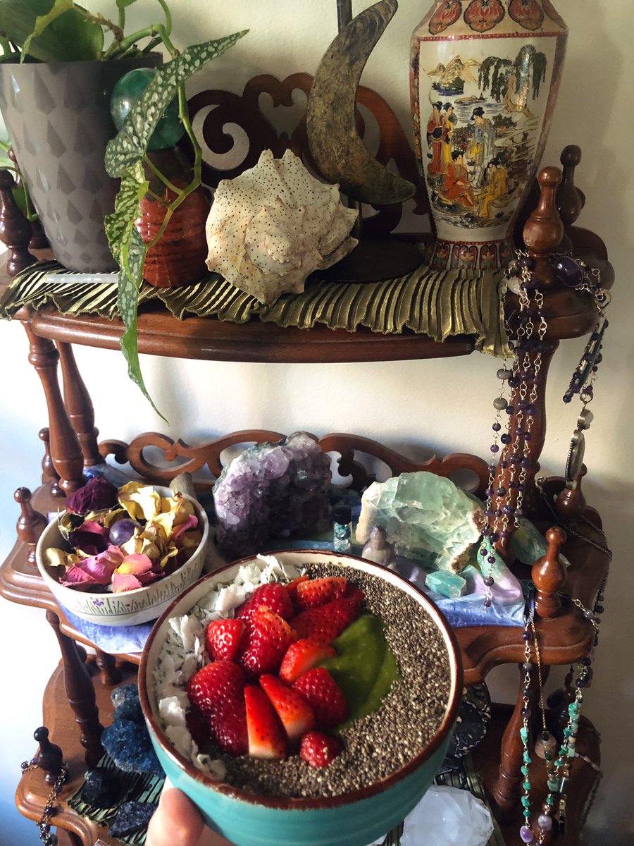 StarStoneSpirit's tweet photo. health is wealth, honeybunnnn ✨ good for the mind, body &amp; soul https://t.co/PRkgWaIYfW