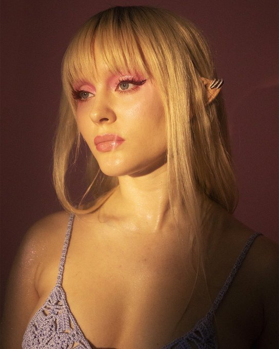 ChartsZL's tweet photo. 🌏Apple Music Worldwide:

#10. Zara Larsson — “Poster Girl” [-3]

(Days: 8 | Peak: #7 for 7 days) https://t.co/fs9vcw0ykp