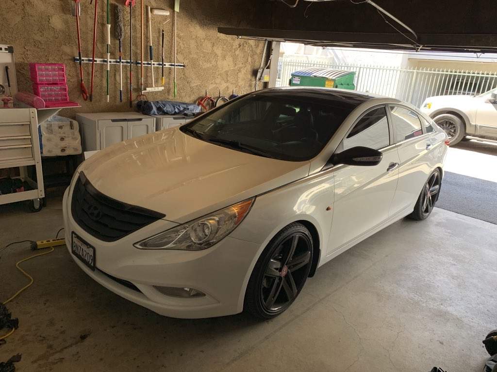 Doing some mods on the wife’s ride! #StayTuned #darksidecustomz #dscaudioandmotorsports #workhardstayhumble💯