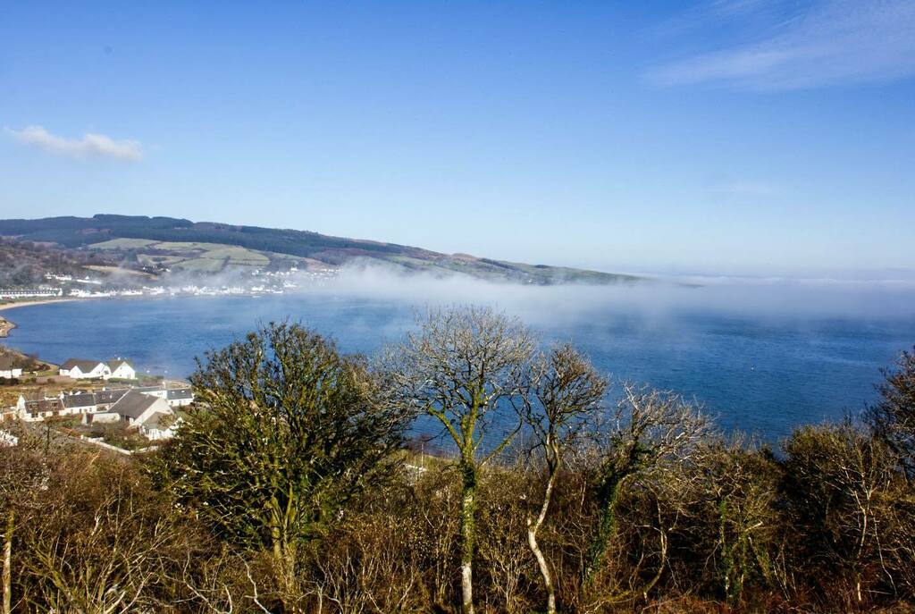 Unusual haar over Lamlash Bay a few days back, usually you see this in the North East of Scotland.
.
.
________
#haar #fog #lamlash #lamlashbay #foggy #arran #isleofarran #scotland #scottishisles #scotlandsbeauty instagr.am/p/CMVO_KeDCKA/