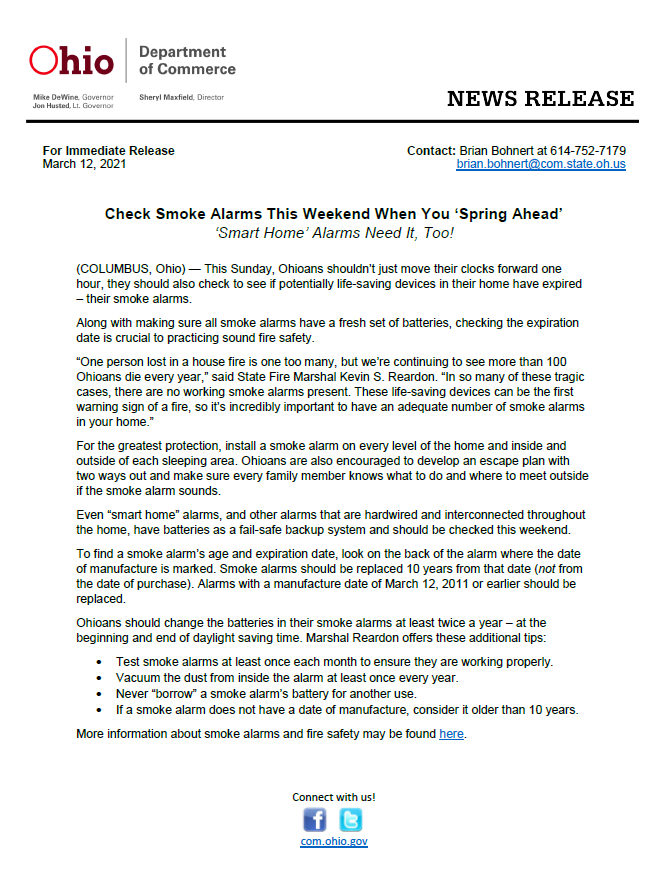 OhioFire's tweet photo. 𝗙𝗥𝗜𝗘𝗡𝗗𝗟𝗬 𝗥𝗘𝗠𝗜𝗡𝗗𝗘𝗥: Don’t forget to change your smoke alarm batteries when you spring your 🕝 forward one hour this weekend!

Also check the date of manufacture on your smoke alarms to make sure they're not older than 10 years.

More tips ⬇️ https://t.co/xRX8B8A9TT