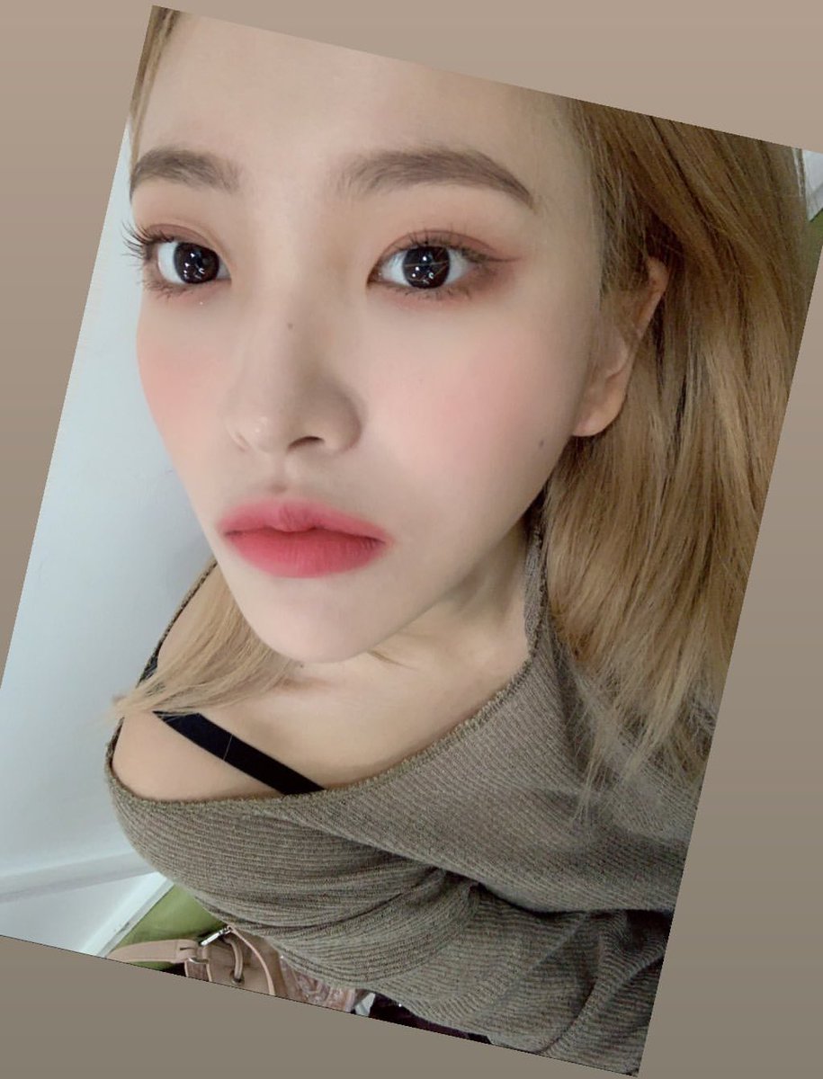 yeri looks tweet media