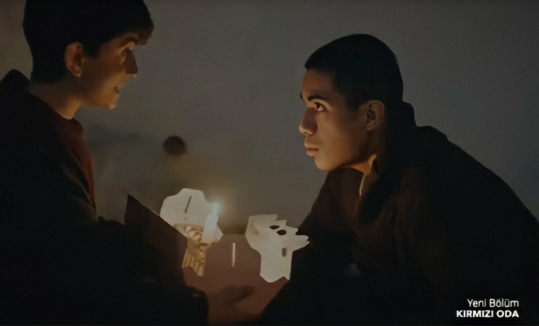 Kesin Sadi’ye birşey olacakken kendini feda etti. 😔 Ağlamadan izleyebilen var mı ? 😏 #KırmızıOda #Sadi