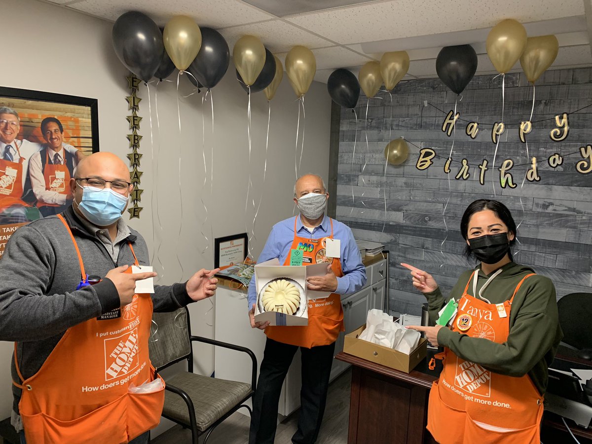 Happy Birthday Mo!!!!! @homedepot6668 <a href="/WillVillanuev14/">Will Villanueva</a> <a href="/EddieReesespec1/">Eddie Reese@specialty6668</a> @MAsm6668