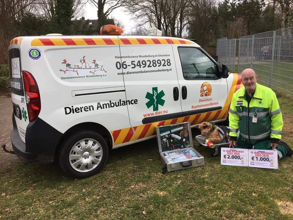 Onze organisatie krijgt van <a href="/DierenLot/">Stichting DierenLot</a> het prachtige bedrag van 3000 euro. Wij danken DierenLot voor deze gulle donatie. Wij zullen dit bedrag goed besteden aan ons doel: hulp bieden aan alle dieren in nood 24 uur per dag 7 dagen in de week.