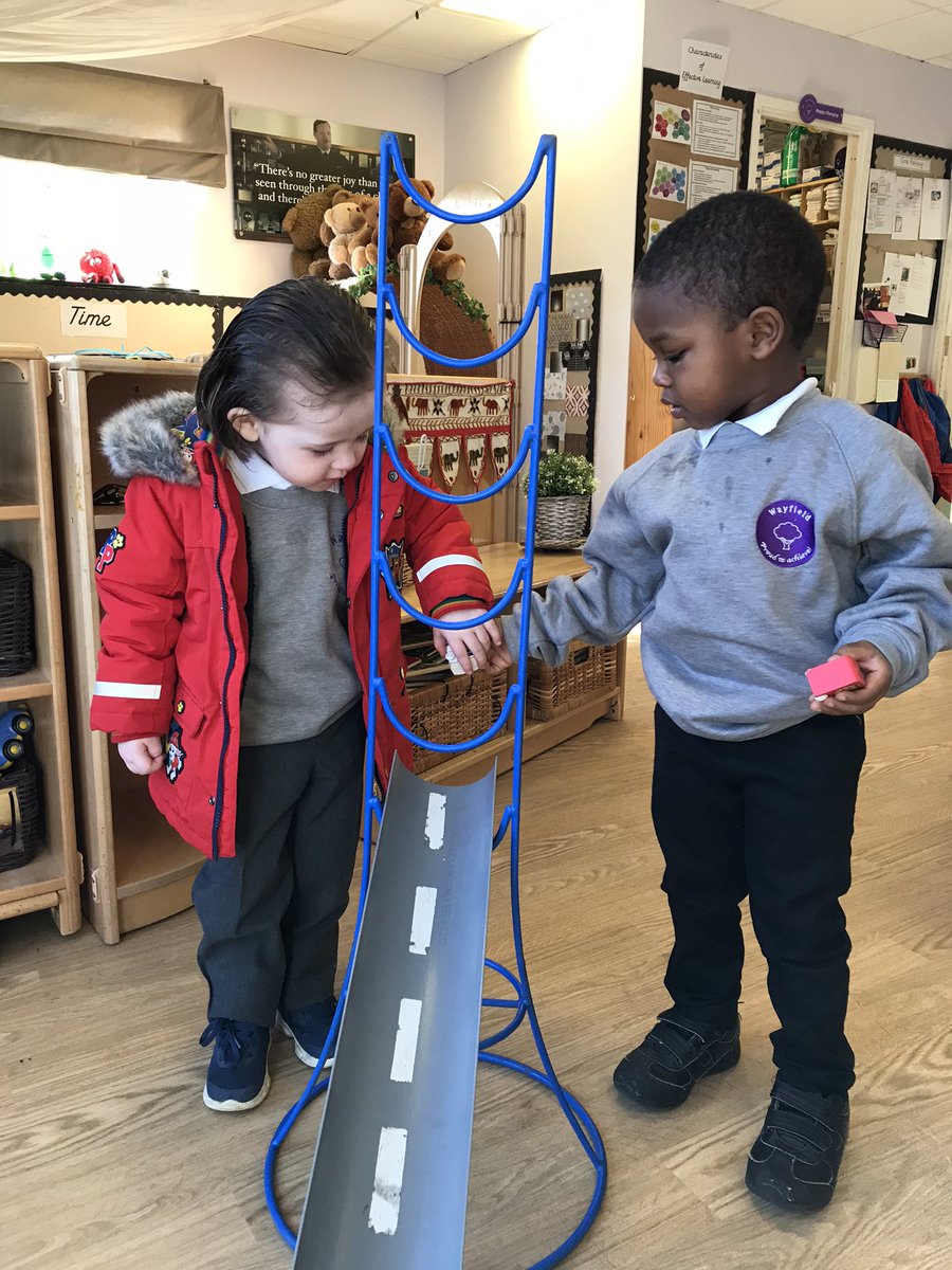 Mrs Fletcher Wayfield Primary School 2 Year Olds tweet media