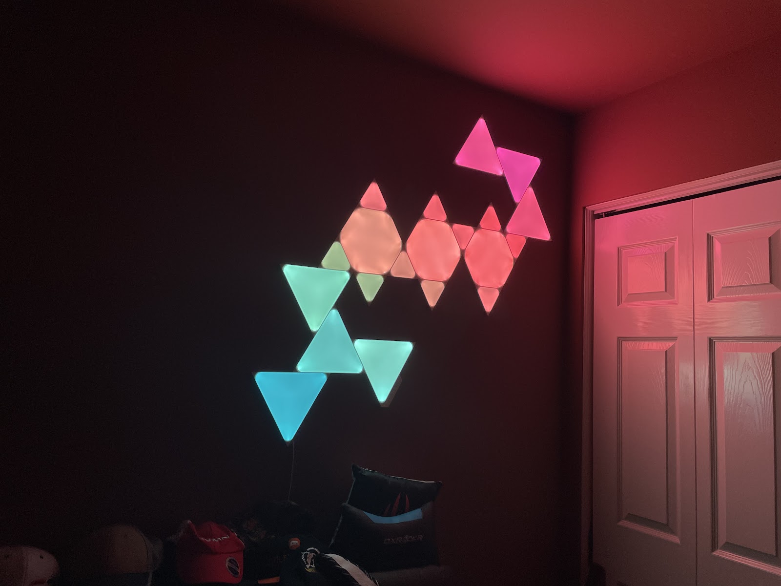 Opdage Hane Modsigelse Starsnipe on Twitter: "It's official, I've fallen in love with my new @ nanoleaf light panels (expect to see them in the background of our streams  moving forward👀) Pick some up for yourself