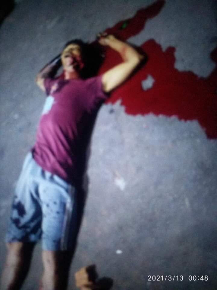 Lucrecia202102's tweet photo. Mar13 12:53am when internet were cut,Tharkayta Yagon,Military Terrorist shot neighborhood civilians house 3 were injured,one got shot in head,die on the spot. #WhatsHappeningInMyanmar #Mar13Coup @RapporteurUn @DrSasa22222 @SAdamsR2P @eAsiaMediaHub @GCR2P @SecBlinken @cape_diamond https://t.co/ZdHKlmzKPe