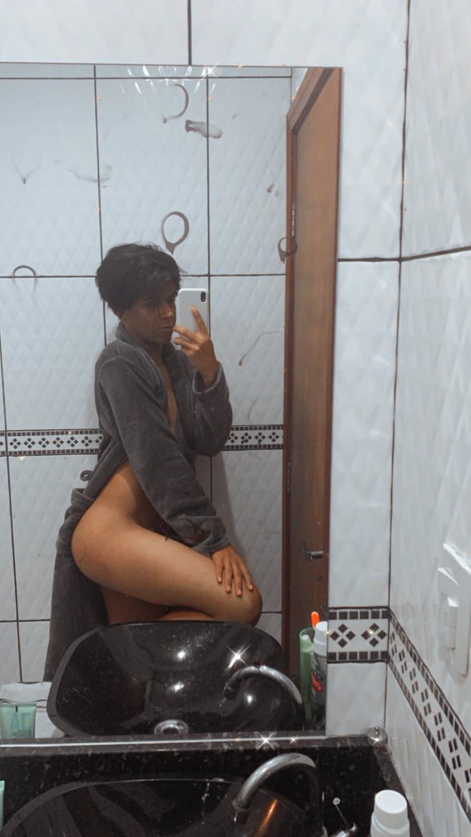 Theuxssilva's tweet image. 🍑 #EHoraDeDarTchauLgbtq #LGBTQnaoTemPaz