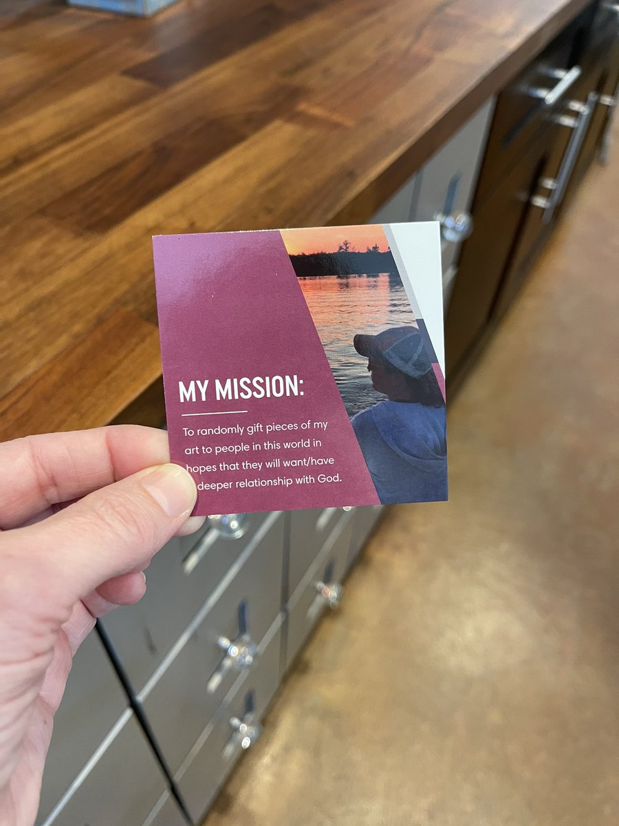 OolaMom's tweet photo. Love my new cards with mission statement right on the front🙏🏻 https://t.co/8V6N0hF79K