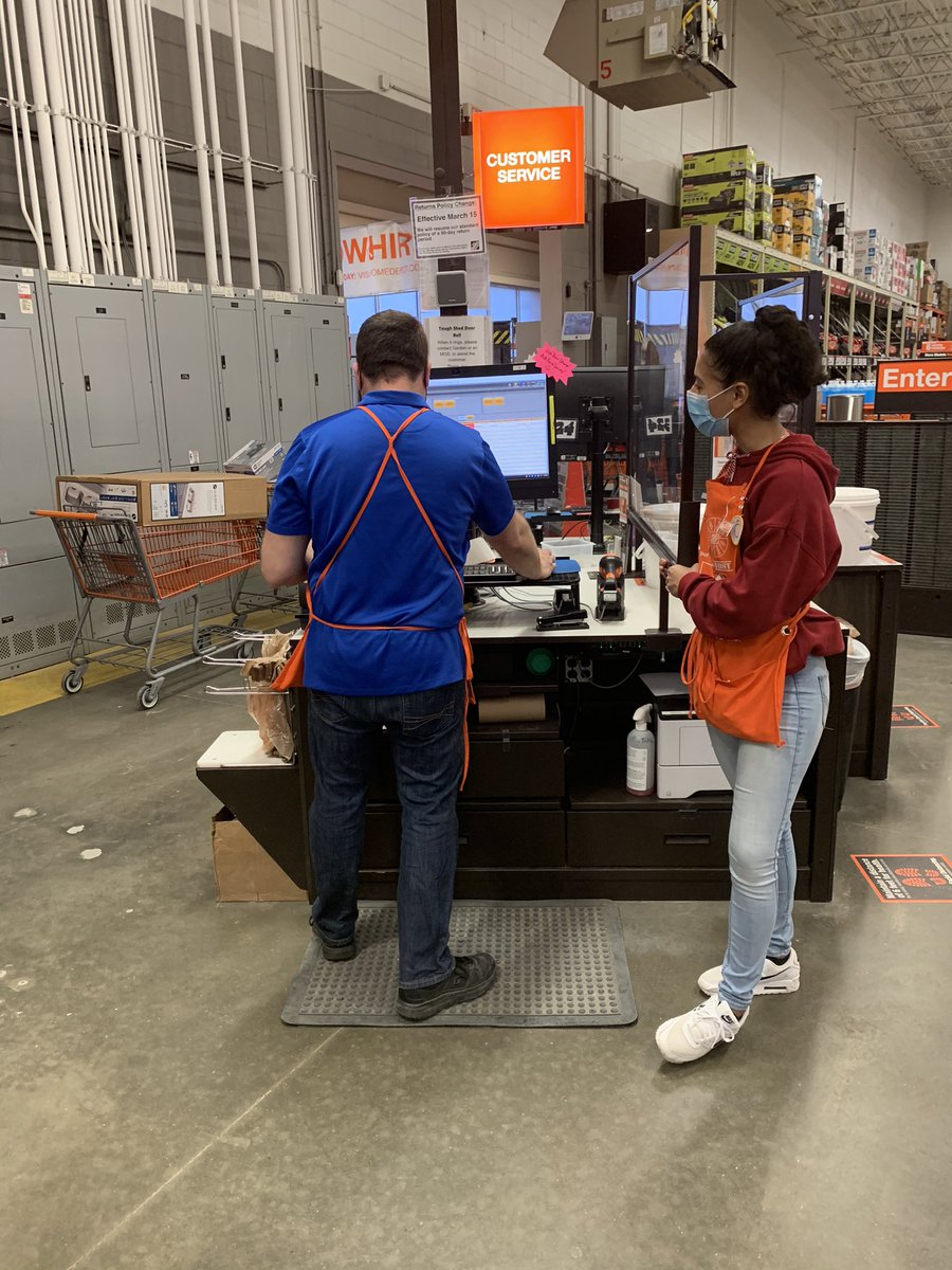 Shane, one of our New Associate Coaches, is teaching Kathleen all about the responsibilities to be one of our awesome service desk associates! #THD2209