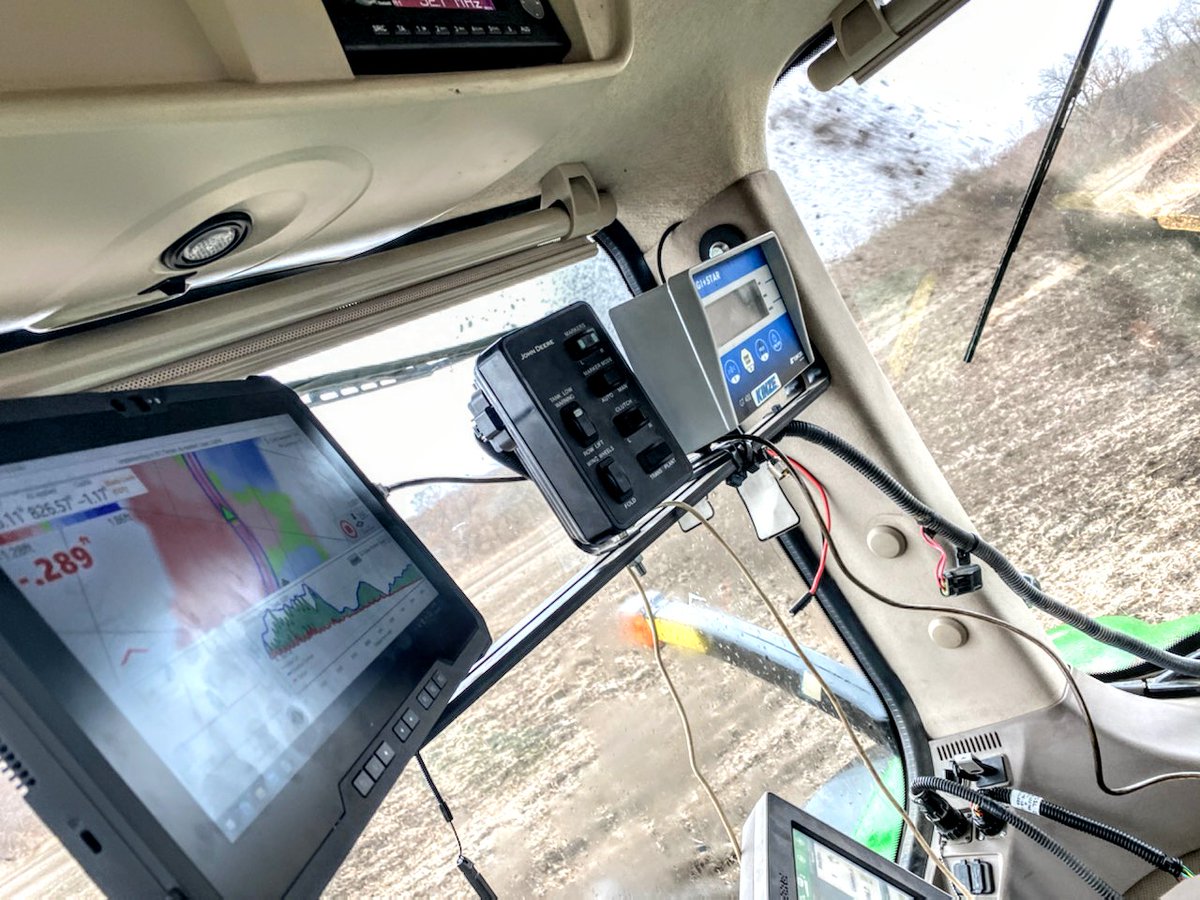 Slinging dirt before the rain in Kansas with <a href="/TerraCutta/">T3RRA Cutta (T3C)</a> Chris Fischer of <a href="/HiawathaImp/">Hiawatha Implement</a> 
#T3RRA Terrace maintenance