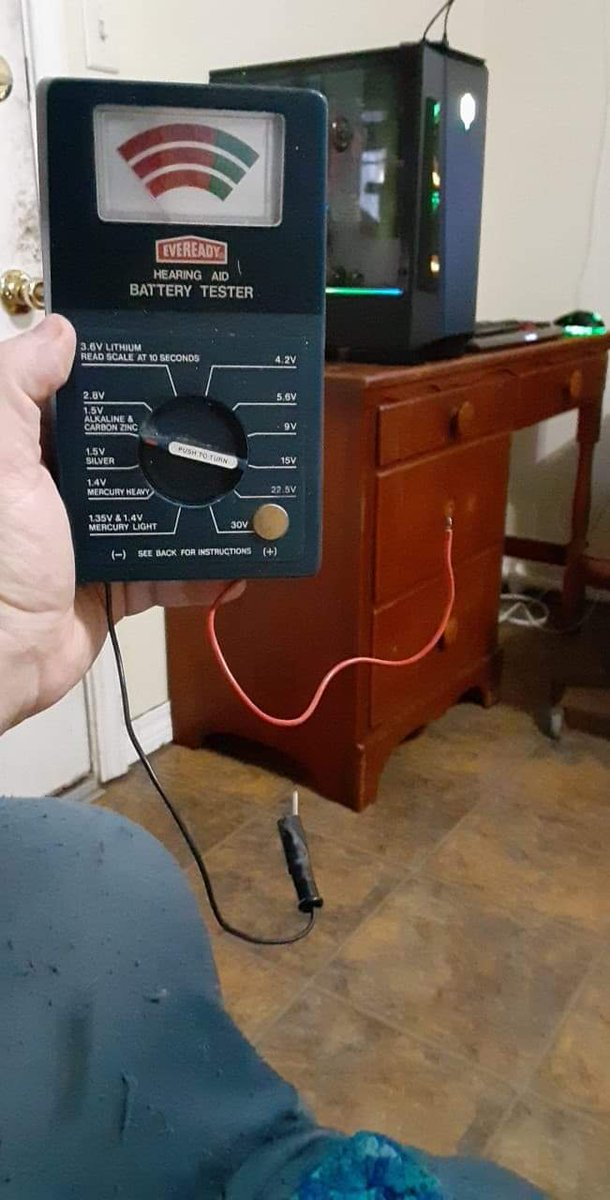 tim_sanford1981's tweet photo. do you still make these?

#UnionCarbide #EverReady #battery #batteries #tester #testers #batterytester #batterytesters #negative #postive #alkaline #mercury #silver #carbonzinc https://t.co/07H5QhAbwM