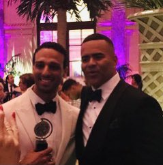 kimberlywenzler's tweet image. Found this pic and realized I’d met Christopher Jackson before I knew how incredibly talented and wonderful he is.
What’s the statute of limitations on saying “It’s so very nice to meet you and I hope we meet again”, so I can properly do this? #ChrisisSingin #tonys2018