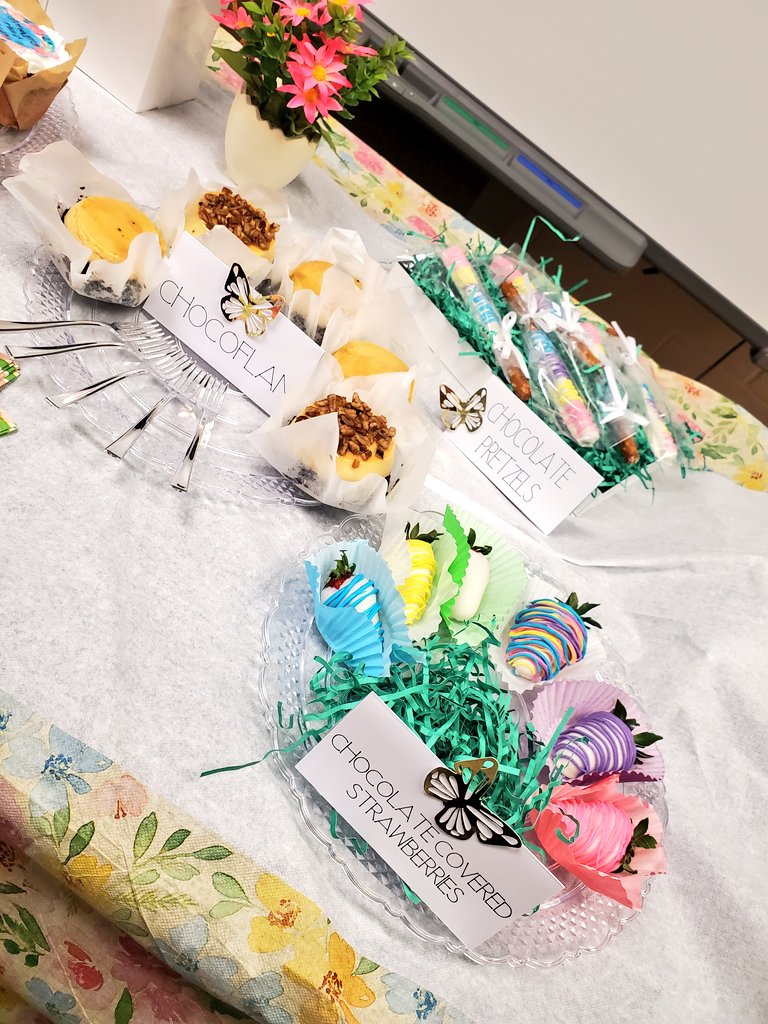 nperez10's tweet photo. We Love Surprising Our @HISD_ElemMath Team w/ Math Goodies to Kick Off their Spring Break! We Will Never be able to Thank You for all You Do but We Will Certainly Keep Trying! ๐๐ผ๐๐ผ๐๐ผ
#TheAmazingMathTeam
#WeLoveOurTeam
@Keniholley @gmontem3 https://t.co/gqg3ZQW5di
