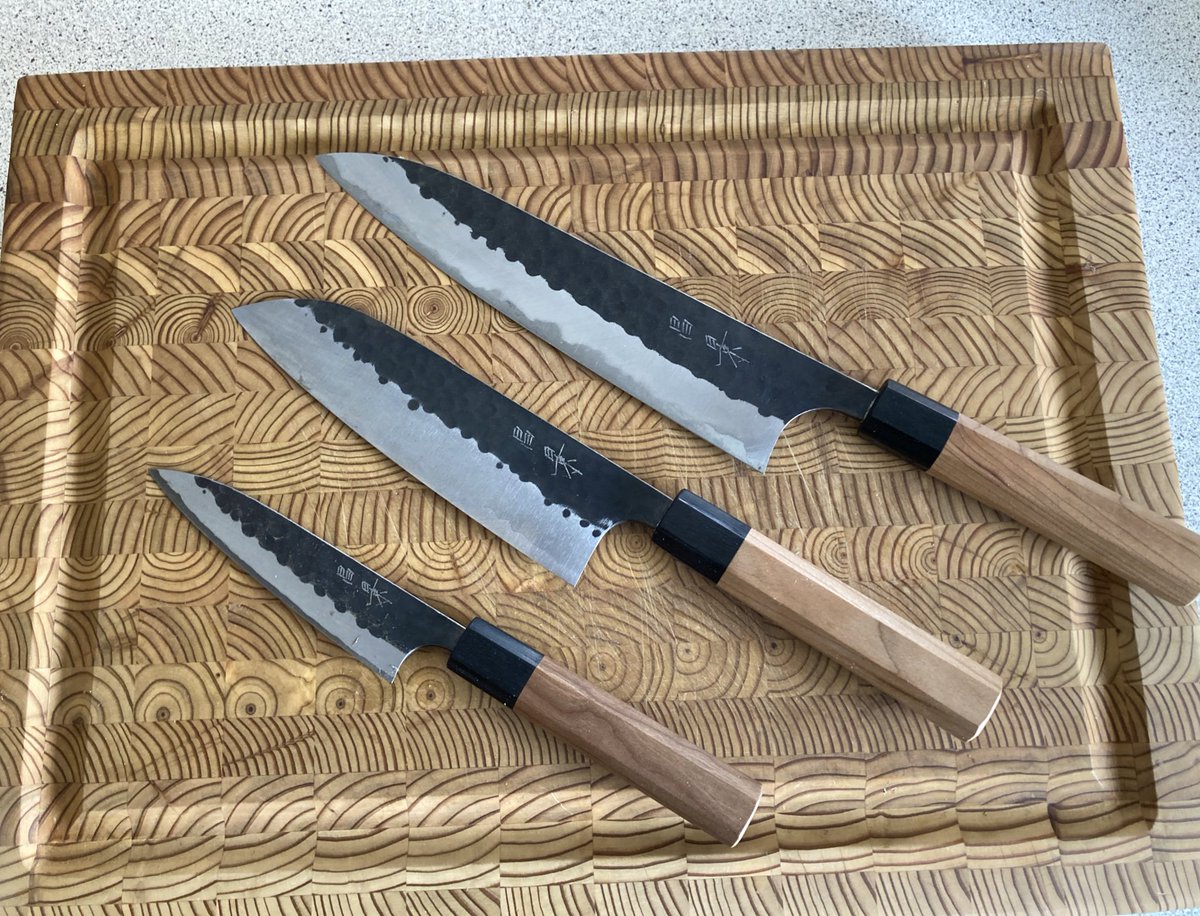 And then there were 3️⃣. Santoku settling in with big brother and little sister 😁. #newknifeday #sharpknivesrock