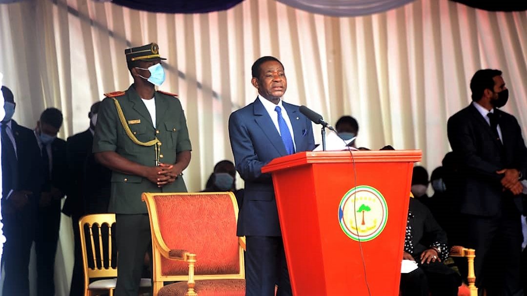 spiritofmalabo's tweet photo. H.E. Obiang Nguema Mbasogo. Bringing comfort to a wounded nation. #PrayforBata #EquatorialGuinea #EGexplosion #Bata #GuineaEcuatorial - Photo: @PdgePrensa https://t.co/CJ4Ea3TF8h