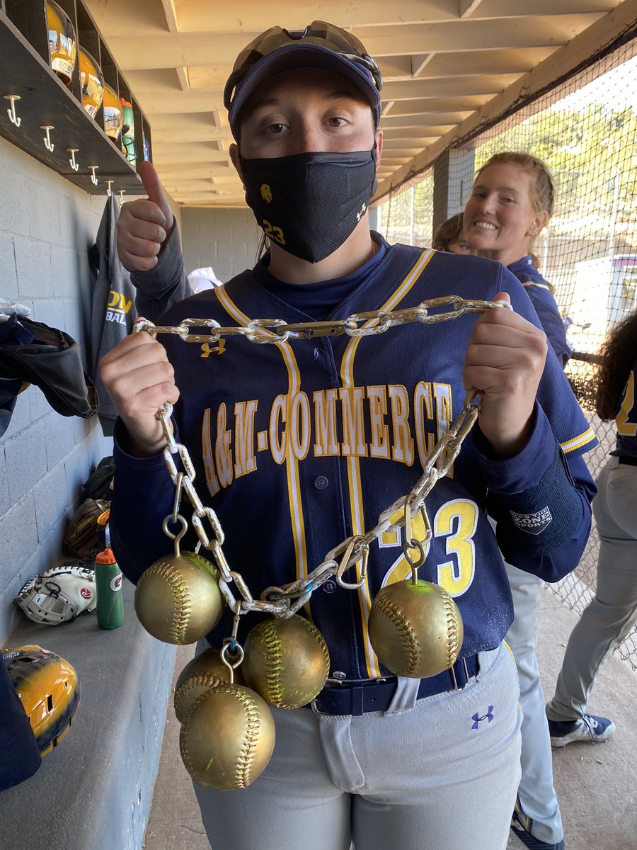 .<a href="/serina_ag/">serina</a> Gets a 2 run RBI for the Lions! #TimeToHunt #NBSD