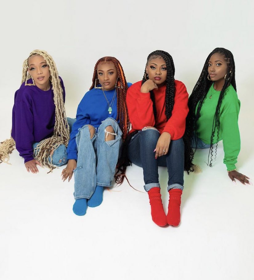 NOVA_1111's tweet photo. IN LIVING COLOR ✨🥺
YOUR BABY SIS COULD NEVA 😌
#PROMOSHOOT #BRAIDSINCOLA #SCBRAIDS #GINGERHAIR #SCORPIOPRINCESS https://t.co/4MU2Bf94C7