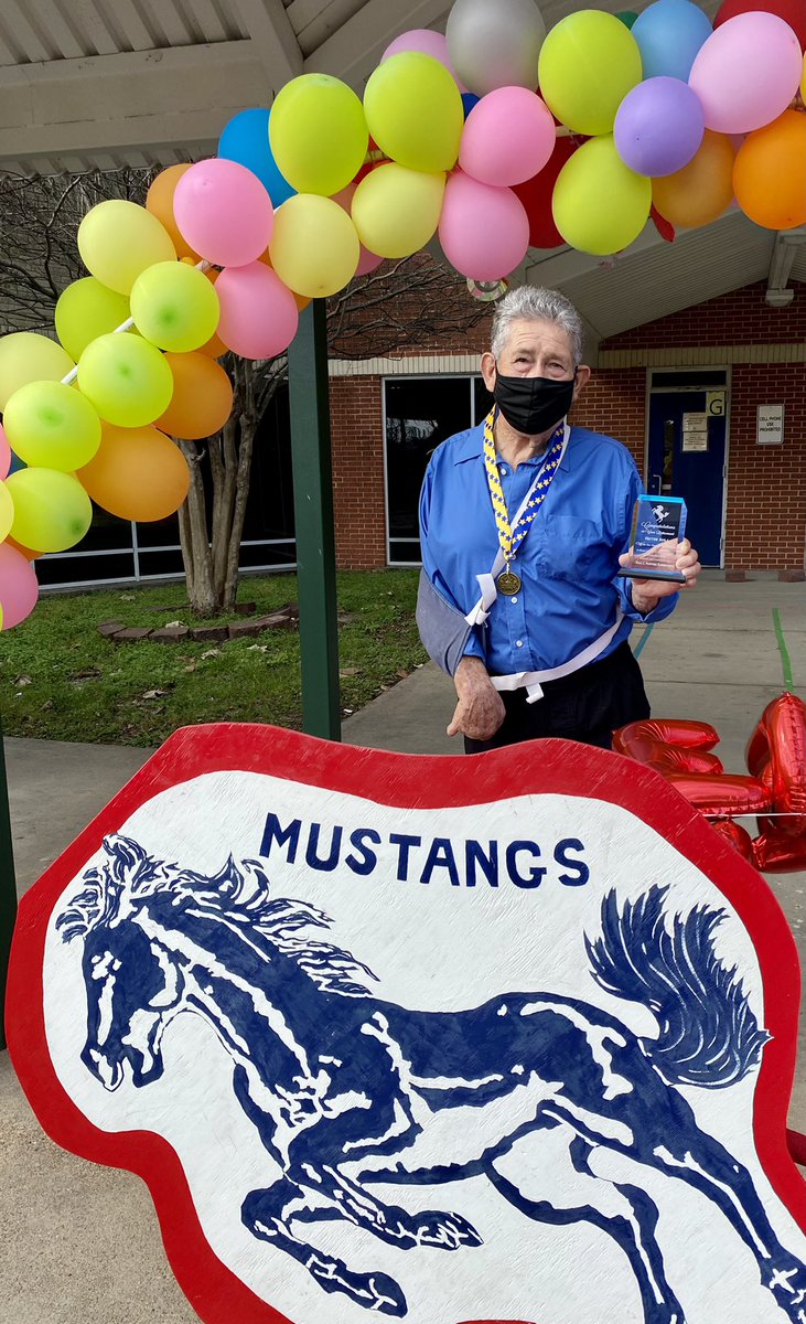 RMTZElem's tweet photo. https://t.co/GckTTePSyw
Retirement Parade for Ms. Lira, Ms. Salinas, and Mr. Avila πππ #RCMSTRONG https://t.co/bAjoaO2x9Q