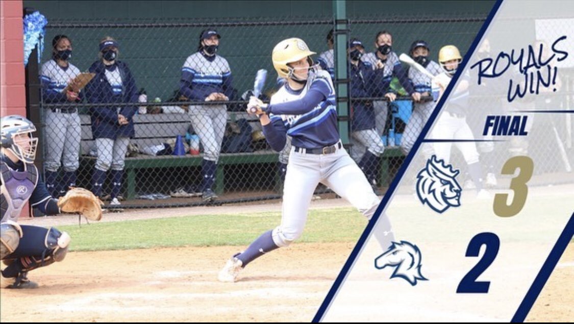 QUOCSoftball's tweet photo. 🧹🧹 How sweep it is! 🧹🧹
Home runs by Haley Nelson and Chloe Linton, great pitching, and really solid team work and team defense lead us to a sweep over Hillsdale!
#sweepsweep #qusb 👑
———
repost from @QueensAthletics https://t.co/K58aMPgE55