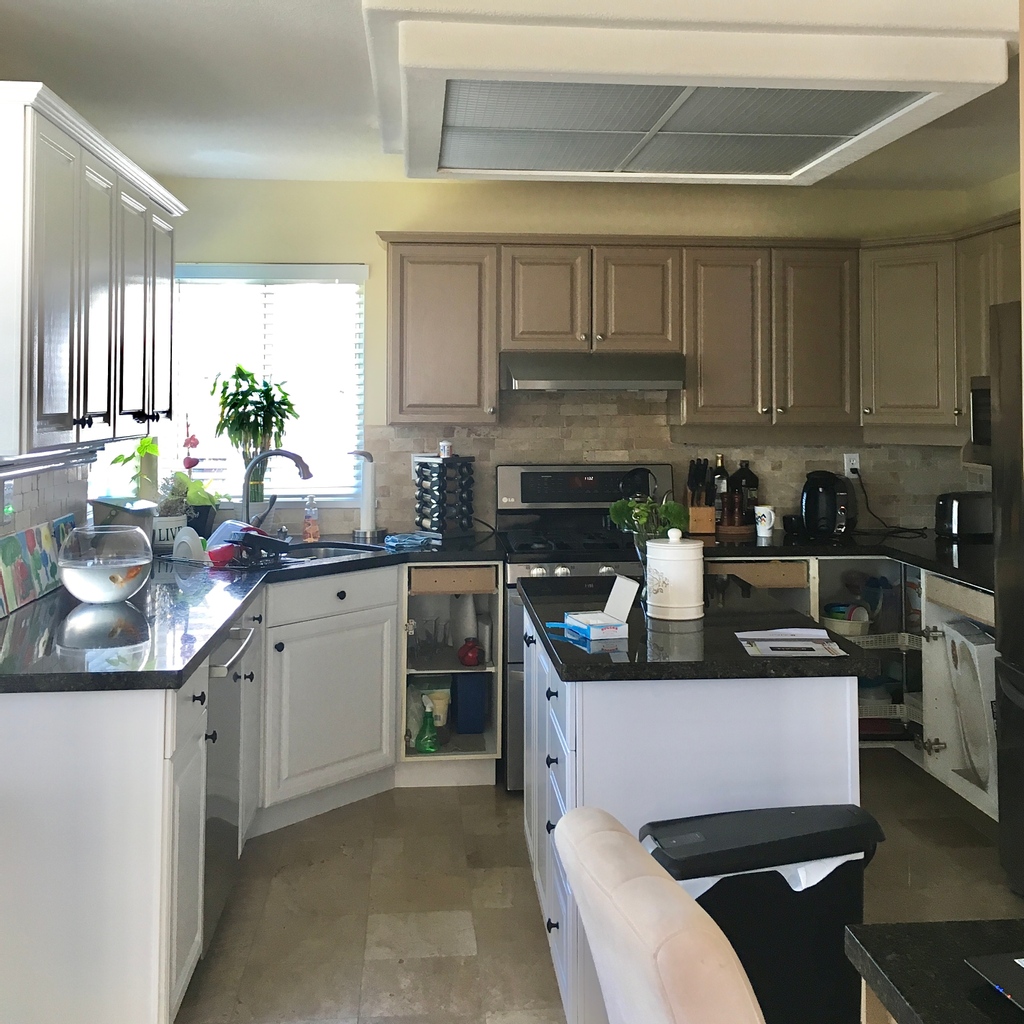 The Wintergreen Residence / Don't think your kitchen has the potential to be picture-perfect? Think again!
.⁠
SWIPE → to see the BEFORE of this kitchen transformation. Sometimes, you have to see it to believe it!
.⁠
📸 @provokestudios