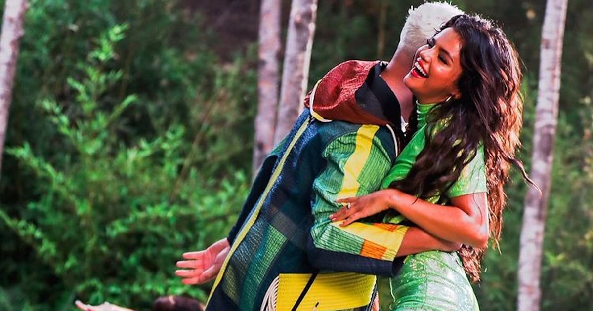 Selena Gomez's Platform Heels Will Make You Belt Out, "Girls Just Want to Have Fun": Selena Gomez, who has just released her first Spanish language EP Revelación, is coming in hot with all of her costumes surrounding the music promotion. She wears… dlvr.it/RvWqyX