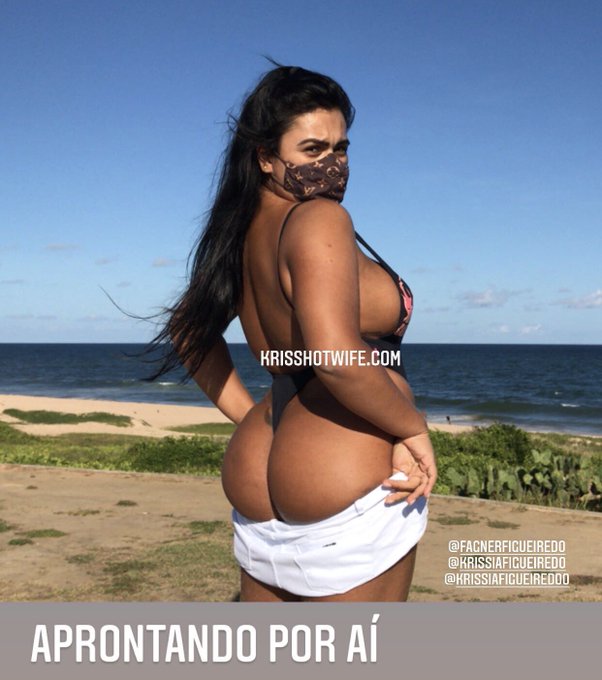 Hoje fui exibir o presentinhos que ganhei de dois f&atilde;, um foi o shortinho e o outro o mai&ocirc;zinho socado<a href="/tag/krisshotwife"class="tags"><span>#krisshotwife</span></a>