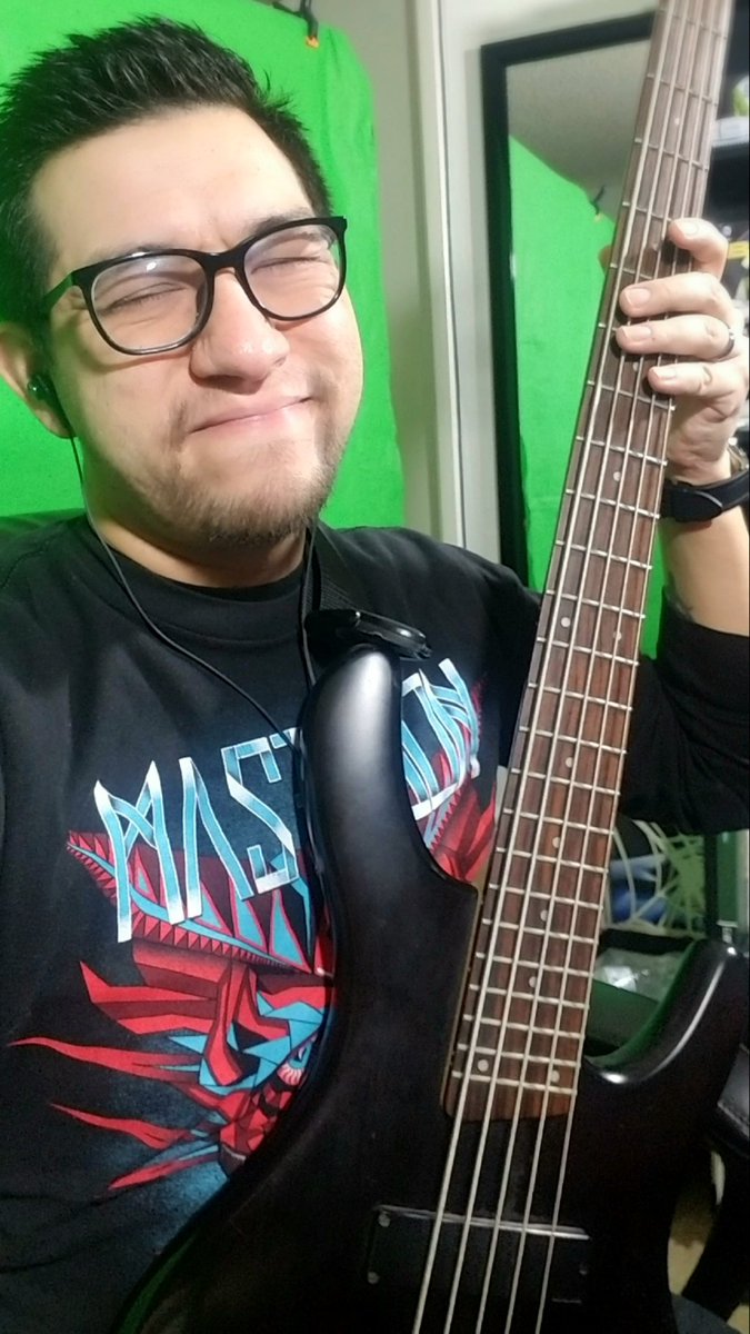 jakndax_'s tweet photo. Just me and my #bassguitar today! #twitchtv #music #slappingthebass
https://t.co/qbVe80xAtM https://t.co/5KdiQFpwFl