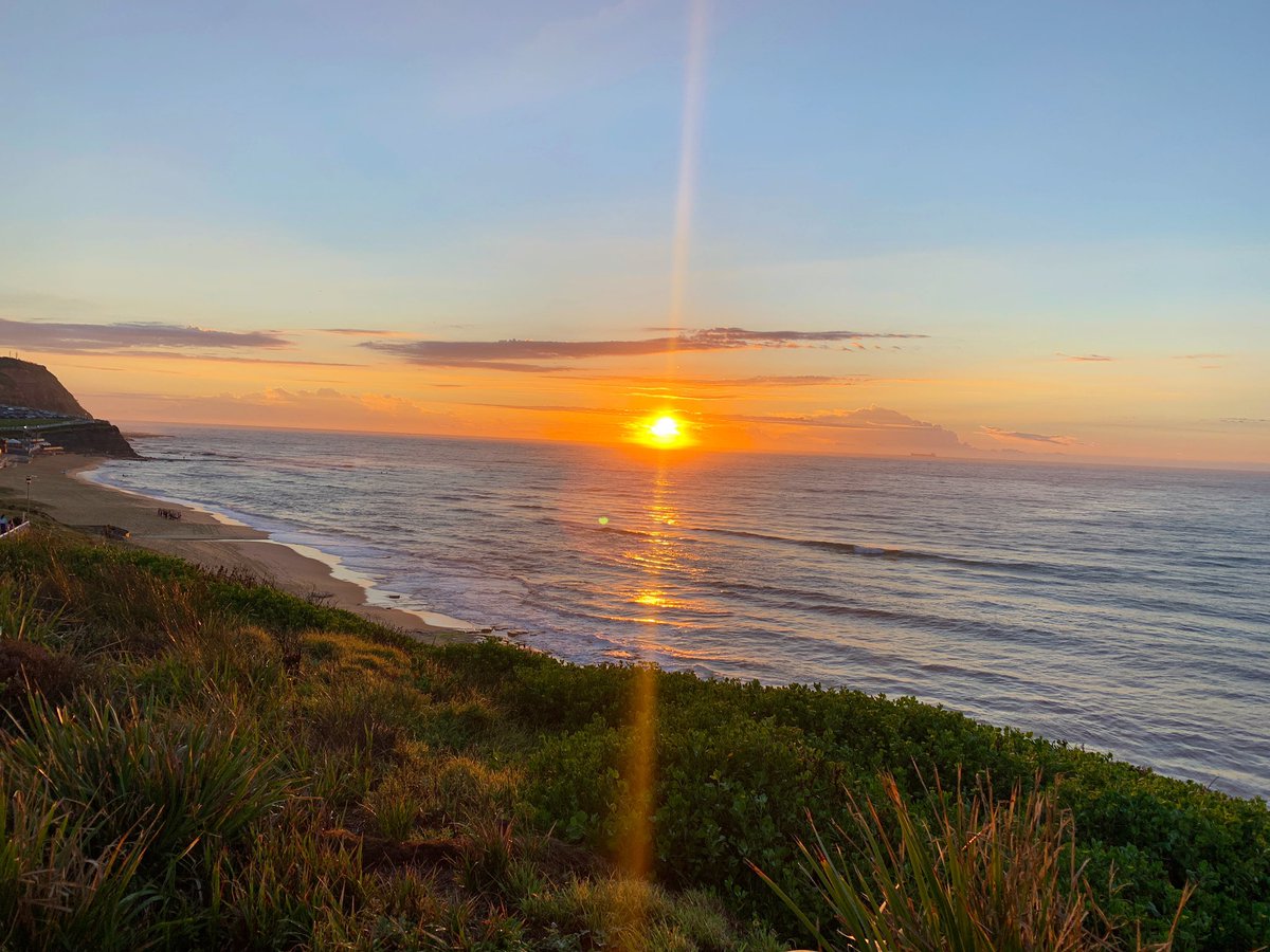 ShellFaithfull's tweet image. Saturday morning in beautiful Newcastle! #morningwalk #newcastle #sunrise