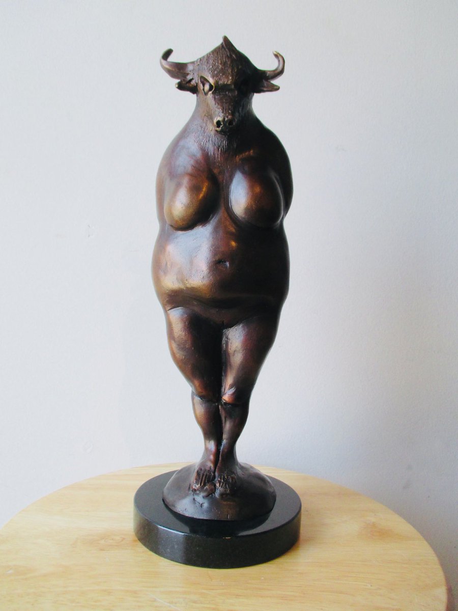 larwoolf's tweet photo. @Billy I am proud of my daughter Ava Sfez , who made this sculpture for @billy
Album #Cotillions https://t.co/CJV294vrAm