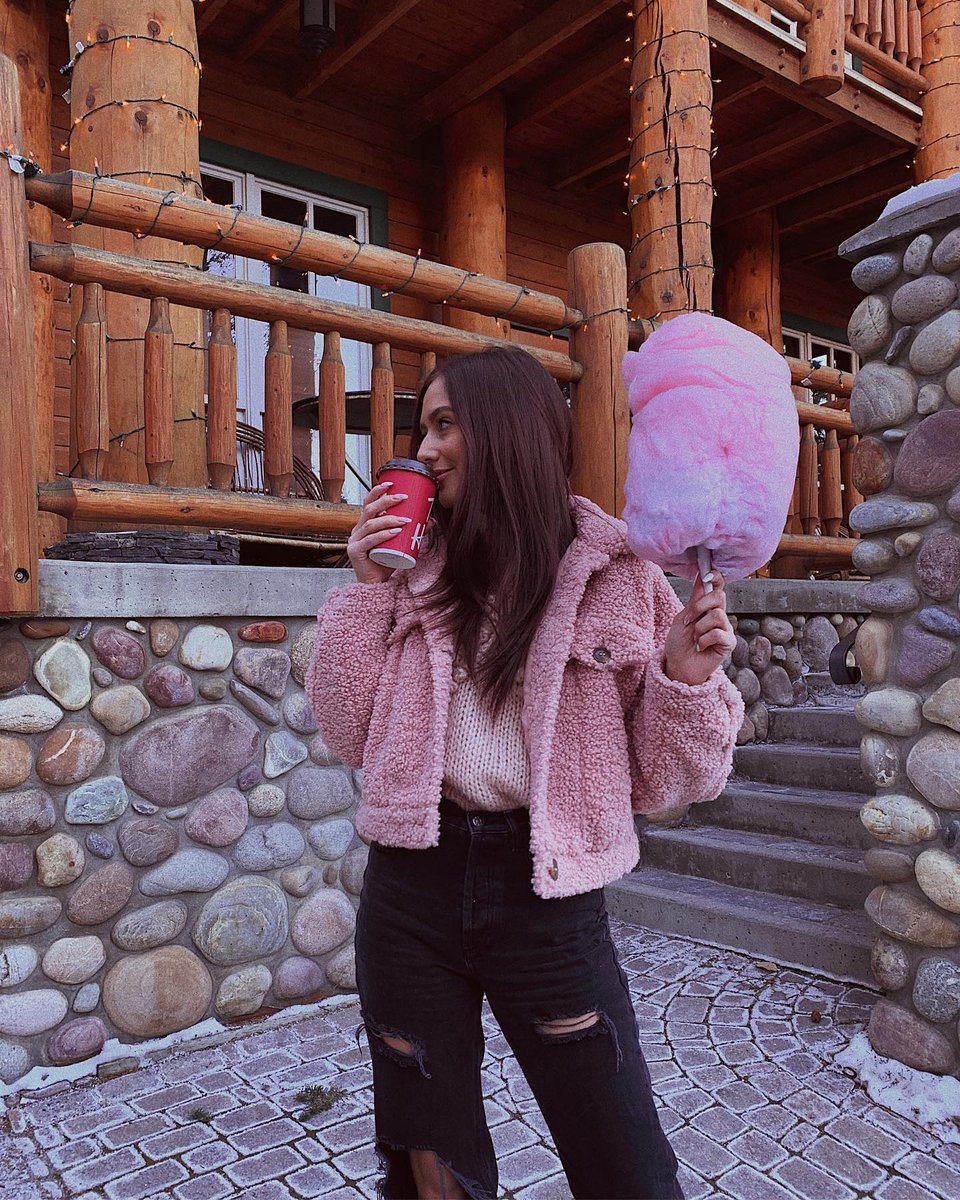 redbloomsalon's tweet image. #RedBloomInRealLife repost 📸 from this cutie @kayley.e.r

𝙢𝙤𝙧𝙚 𝙨𝙚𝙡𝙛-𝙘𝙖𝙧𝙚 𝙥𝙡𝙨 ✨💕☁️

We love seeing your RedBloom in Real life and seeing those moments when you're feeling cute! 💁🏻‍♀️ So don't forget to tag us!

Happy weekend friends!