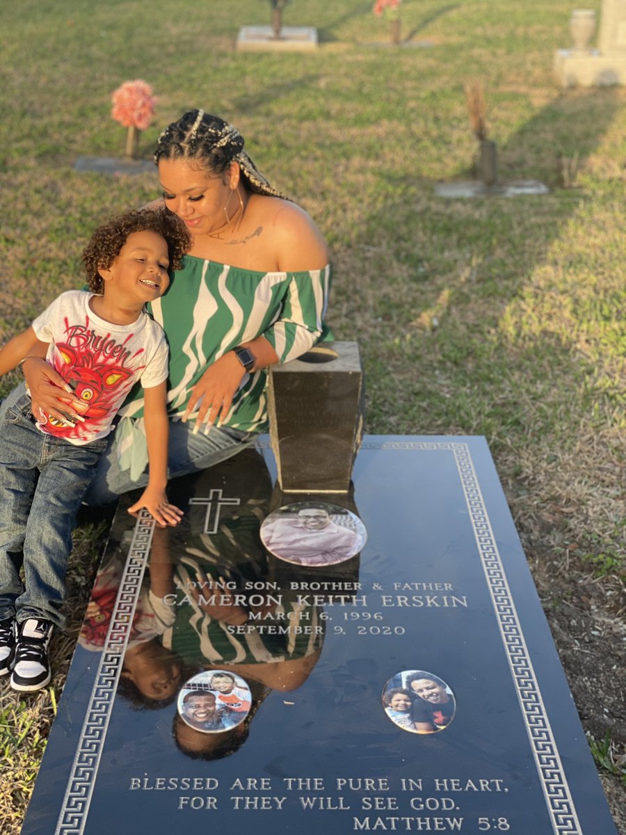 LexiiLilMama's tweet photo. Such a beautiful tribute to you. We love you daddy , our guardian angel ♥️👼🏽 https://t.co/Vkg23gLahf