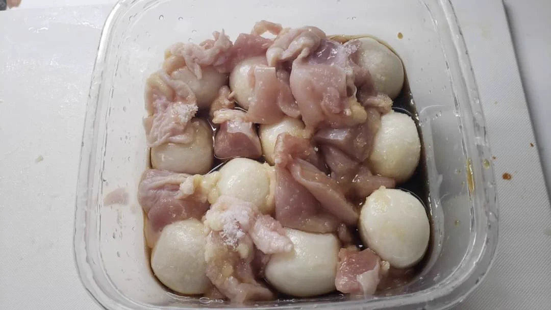 電子レンジで簡単調理！鶏肉と里芋の煮っころがしの作り方！