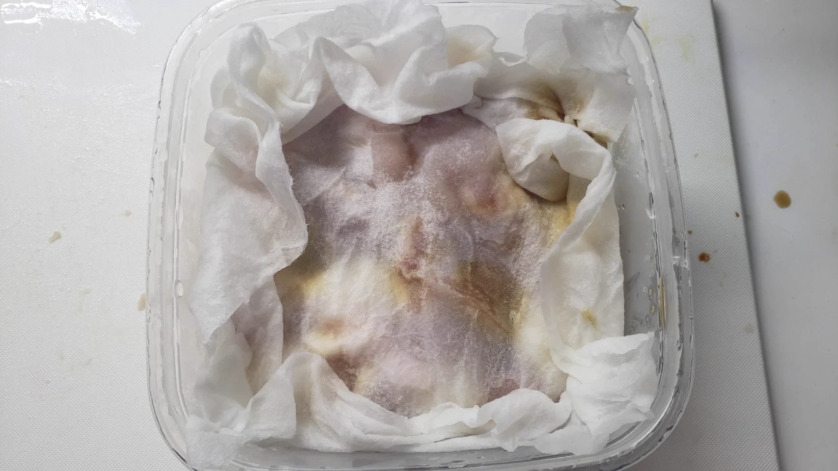 電子レンジで簡単調理！鶏肉と里芋の煮っころがしの作り方！