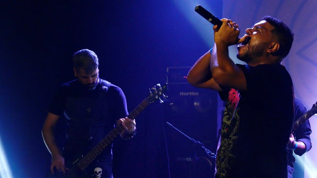 abrilprorock's tweet photo. Vocês tão vendo, né? Digam pra mim que não estão perdendo a transmissão. Tá massa! 🤘
https://t.co/bONXtXPJiW https://t.co/9vJaZCpS9a