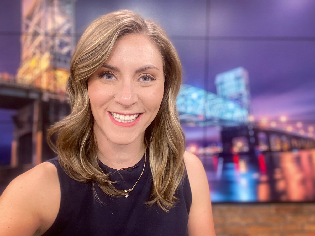 Well, folks. This is it for now. 3 shows on the anchor desk to round out my time as a news anchor/reporter. I’ll never say never, so let’s say “see you later!” instead of goodbye. ❤️📺