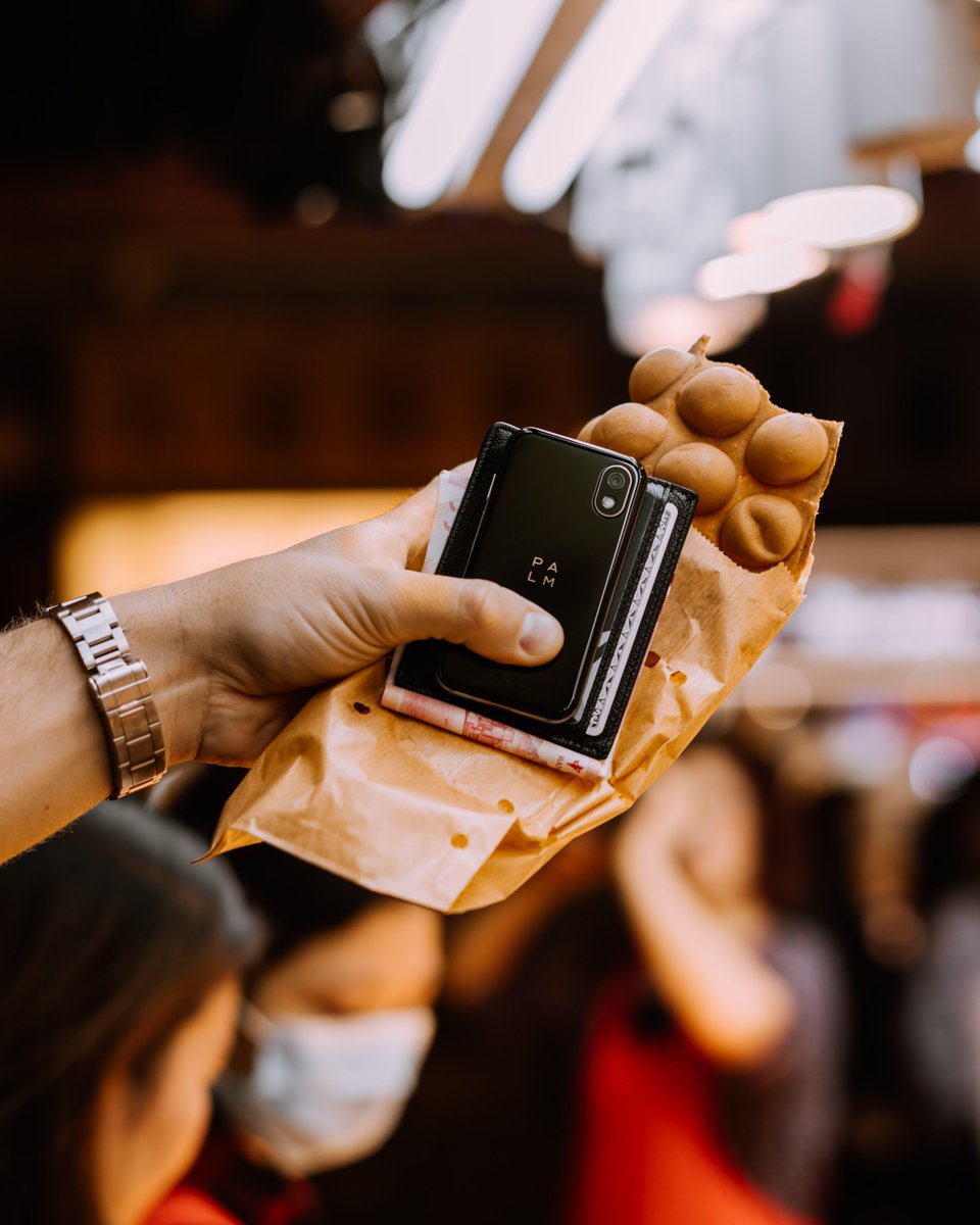 palm's tweet photo. The perfect phone to grab and go ๐๐ผ The best companion for those mid-week errands!
#SmallSmartphone #tinyphone #favoritetech https://t.co/KPsKlEto05