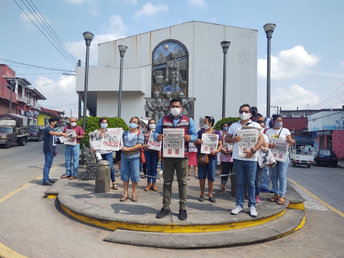 CarlosTorresD7's tweet photo. La 4T no se detiene, sigamos transformando Veracruz y el Distrito 07.

Hoy, el Mpio. de #Misantla, seguimos informando casa por casa, llevando el mensaje de los logros del Gobierno de la República que encabeza el Lic. @lopezobrador_ y el Ing. @CuitlahuacGJ, Gobernador del Estado. https://t.co/nE3f3WIiDr