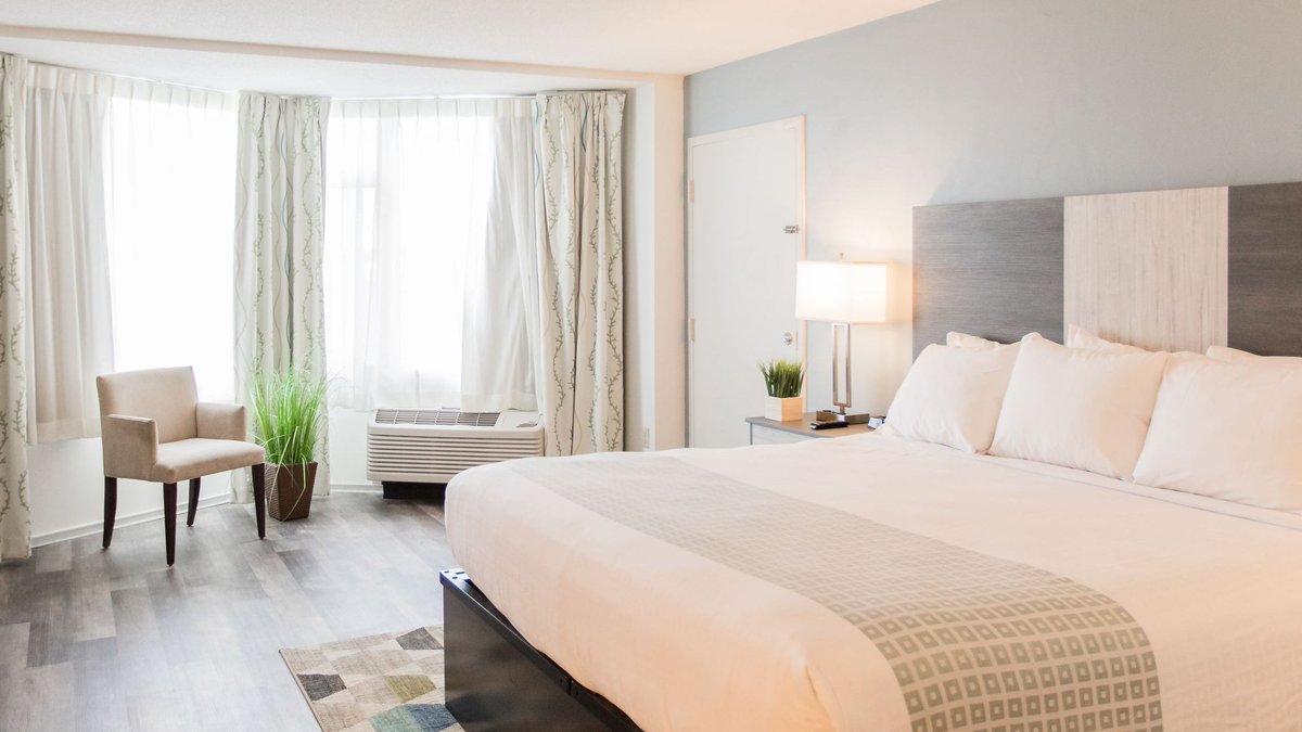 Whether your vacation vibe is laidback, adventurous, or full of family fun, we all need a cozy space to return to. Take a peek at ours. seacrestbeachhotel.com