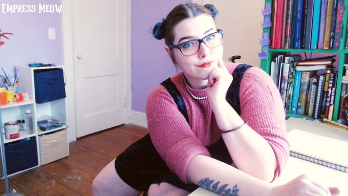 One of the perks of getting a dick rating is that I look super fucking cute doing it! 💙💙💙💙 https://t