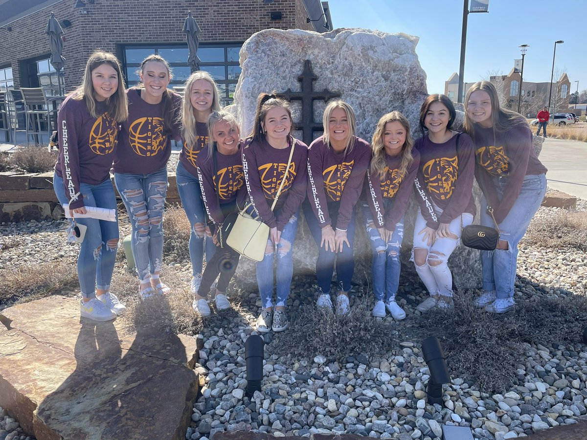 HarrisburgCheer's tweet image. We rubbed the rock for good luck...and it worked! Great win, Lady Tigers! @SanfordPentagon @BlueRockSF