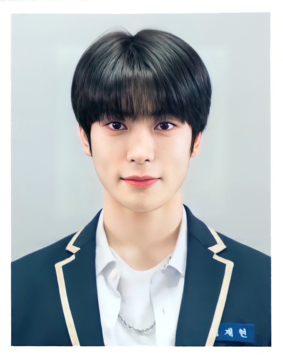 레죱 tweet media