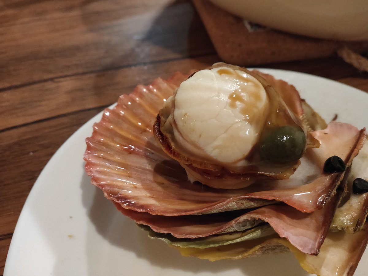 松浦悠介 食べチョク 最近旨かったもの 突然の飯テロ 緋扇貝 カラフルな見た目のインパクトはもちろん ホタテより濃厚な味に感動して 個人的には人生で一番旨い貝と思った 離島で育った激旨な貝をぜひ食べてみてほしい T Co Tvrsjv0v9w