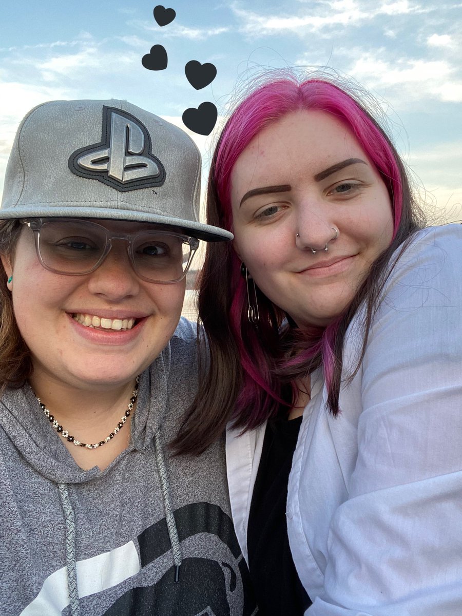 Kayden_Penelope's tweet photo. Gay Picnic with my favourite gremlin. I love them so much.                  #picnic #enby #love #lake https://t.co/clFtAZH9Er