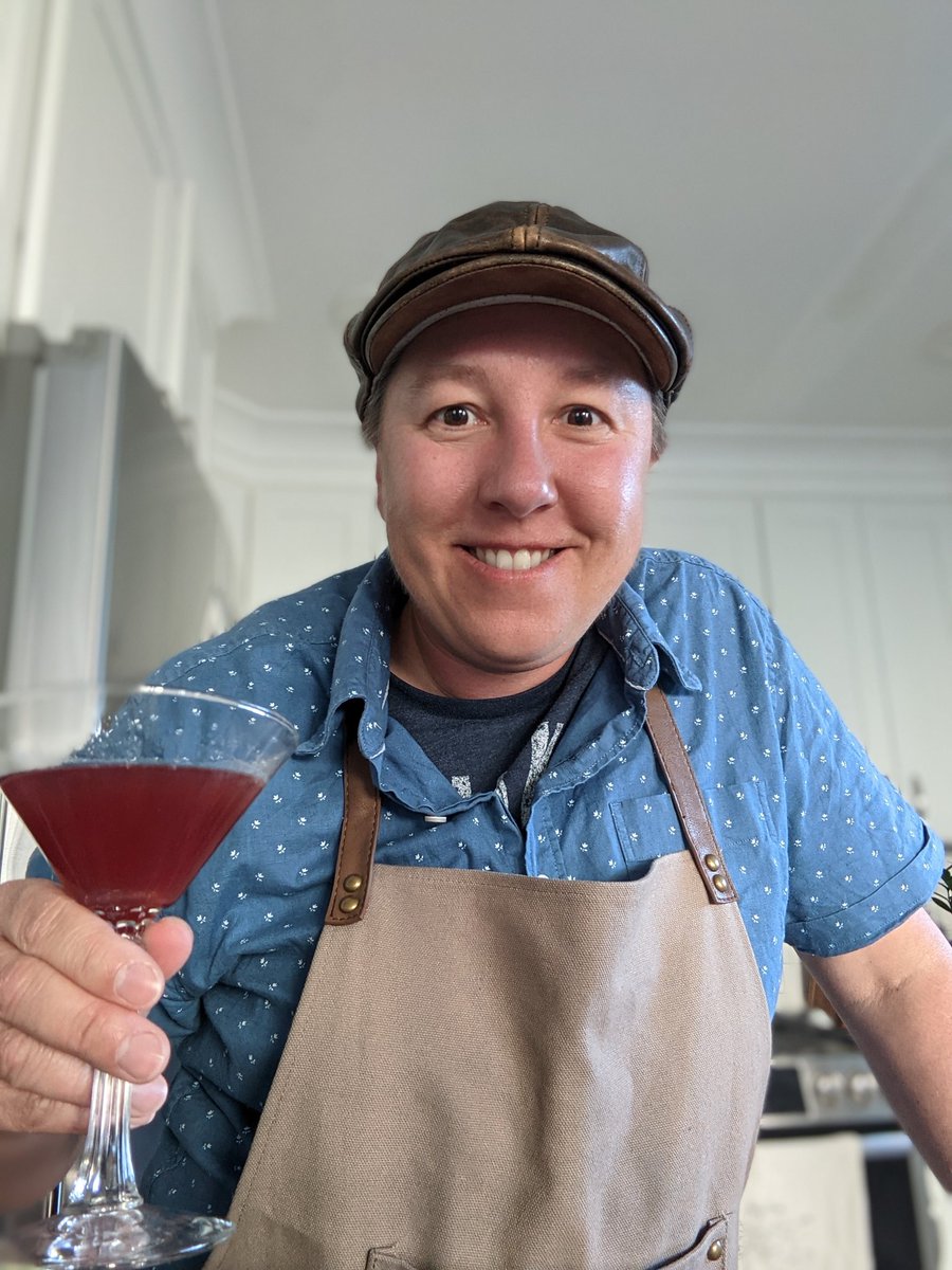 Drinkapotamus's tweet photo. Just finished another cocktail class... Now it's time to enjoy the finished products! #virtualcocktailclasses #pandemiclife https://t.co/fhL5yxmEEa