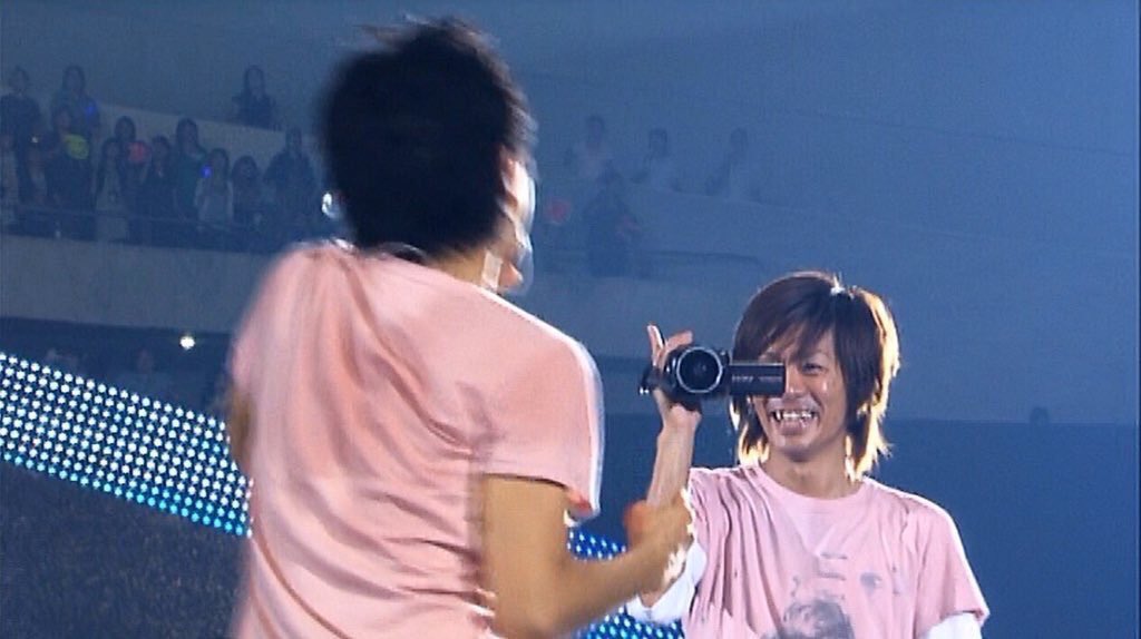 108RYanryan's tweet photo. 青春を捧げたV6の解散。
あの頃は世界で1番好きだったし愛だったな。
これからもV6の過去に縋り付いて生きていく。
沢山の幸せな時間をありがとう

#V6ありがとう 
#V6 https://t.co/eq4Qx4HN9y